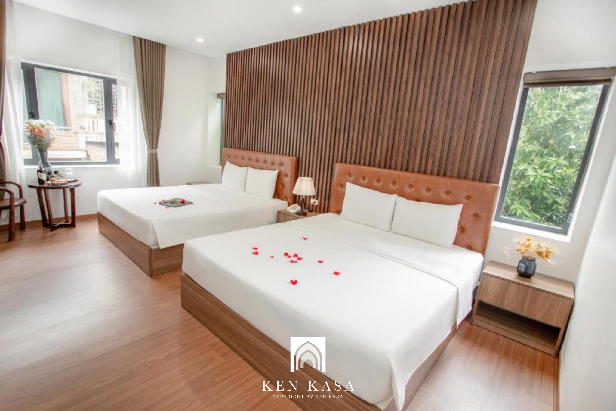 phòng ngủ của một khách sạn 3 sao tại Ninh Bình